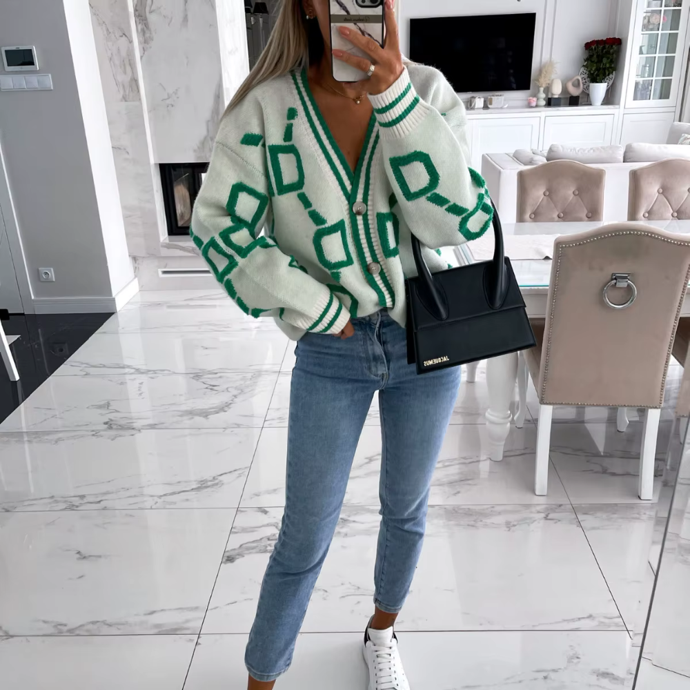 Léaticia – Elegante Oversize-Strickjacke